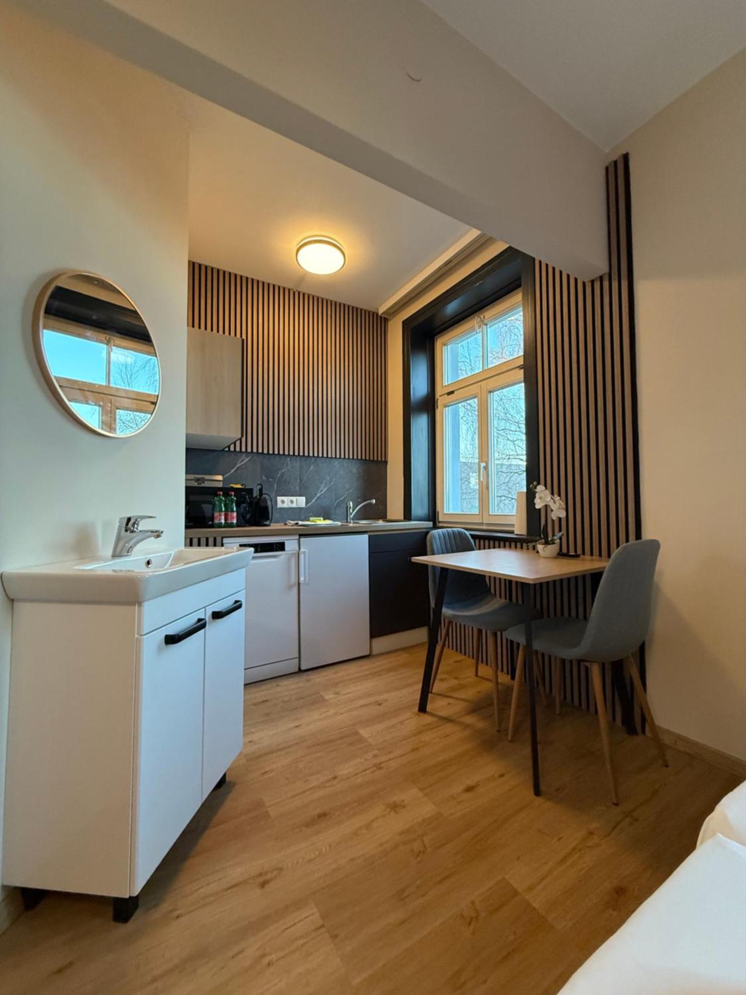 Crown Living Villa Blumenau Studios, Smarttv, Parkplatz Lustenau Zewnętrze zdjęcie